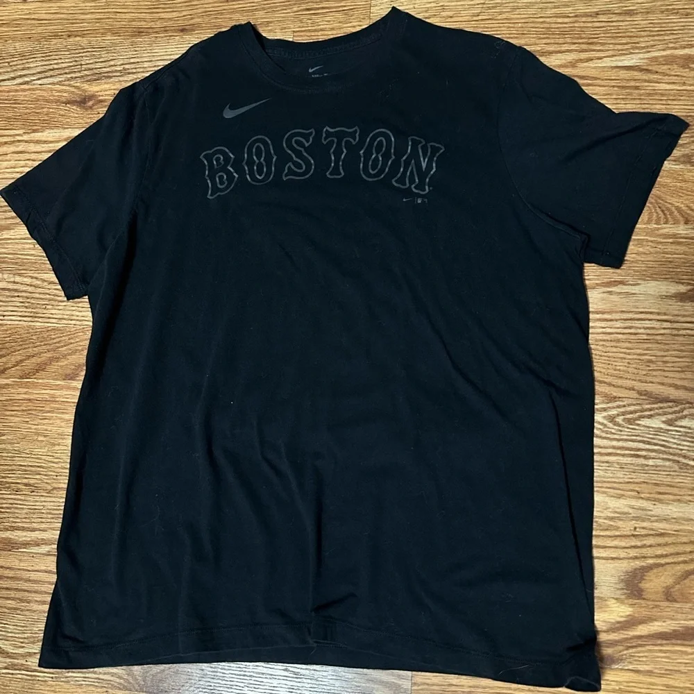 Nike Boston Red Sox #11 Devers Short Sleeve TShirt Size XL